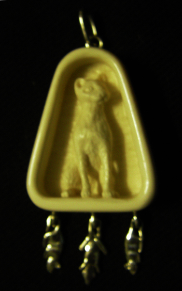 Медальон `Кошка`.